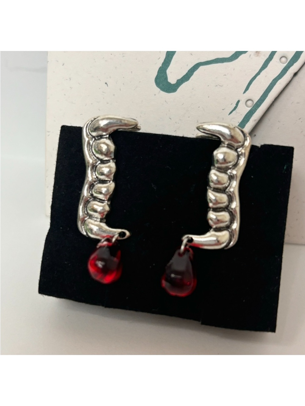 NWT Earth Bound Vampire Fang Drop Cuff Earrings